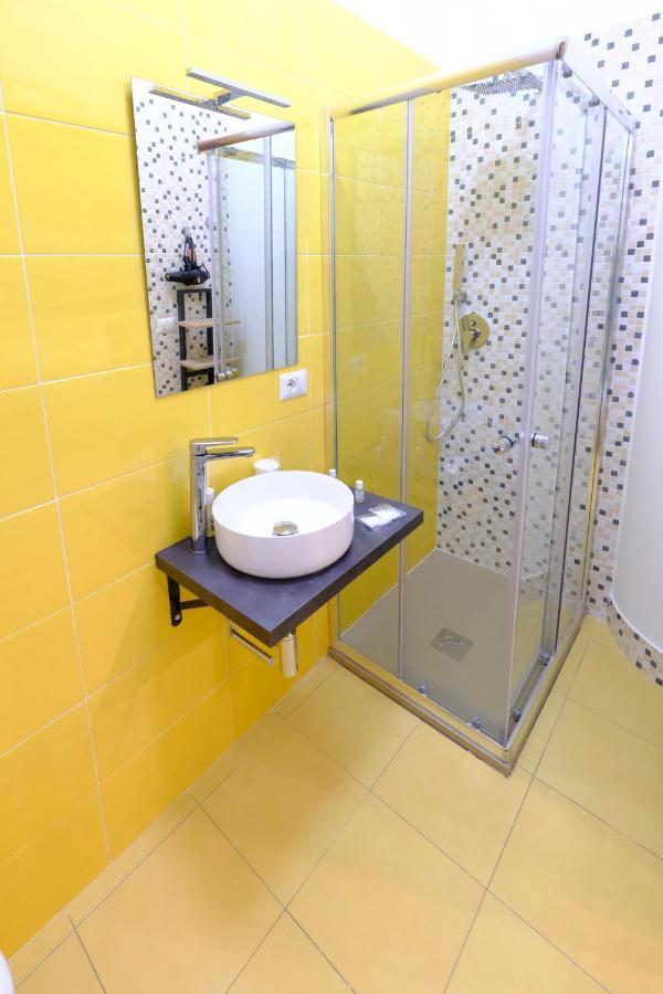 Donna Elena B&B Napoli Bagian luar foto