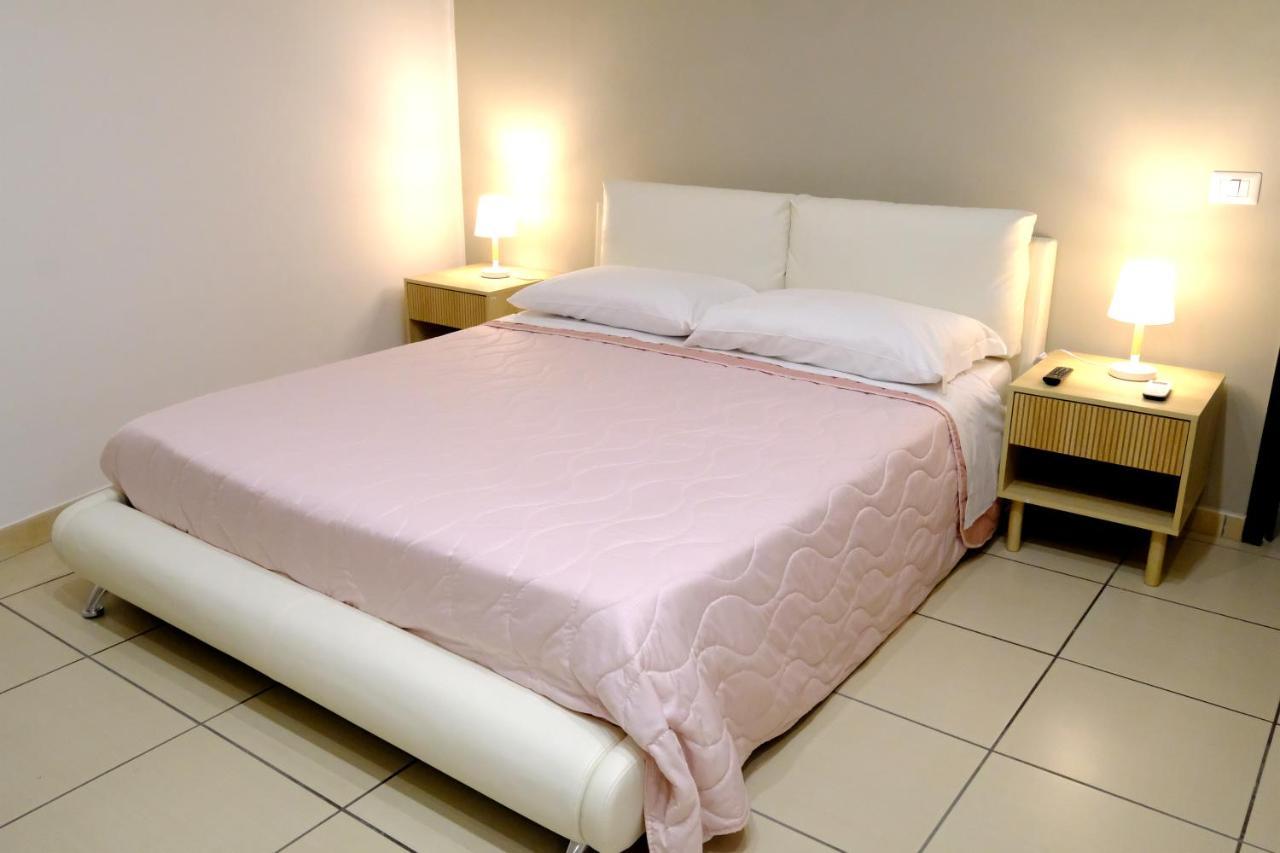 Donna Elena B&B Napoli Bagian luar foto